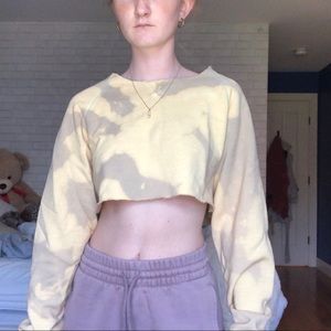 Brandy Melville Cropped Crew Neck
